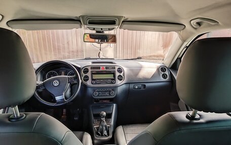 Volkswagen Tiguan I, 2010 год, 1 250 000 рублей, 24 фотография