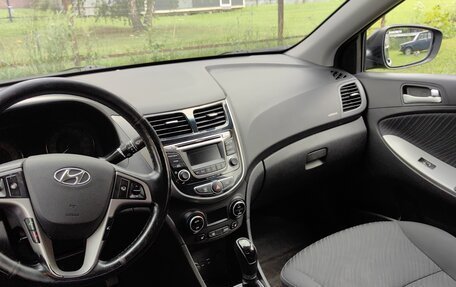 Hyundai Solaris II рестайлинг, 2015 год, 950 000 рублей, 7 фотография