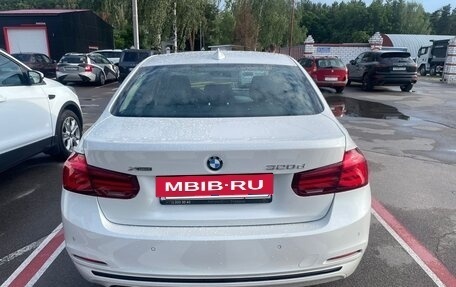 BMW 3 серия, 2018 год, 3 100 000 рублей, 4 фотография