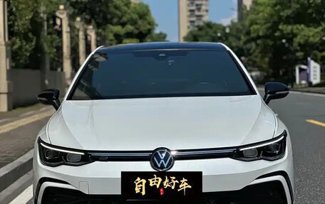 Volkswagen Golf VIII, 2022 год, 1 850 213 рублей, 2 фотография