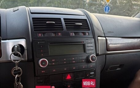 Volkswagen Touareg III, 2003 год, 600 000 рублей, 16 фотография