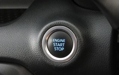 Toyota Yaris, 2021 год, 760 123 рублей, 18 фотография