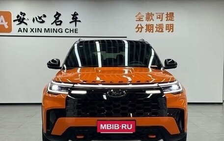Ford Explorer VI, 2024 год, 5 700 000 рублей, 2 фотография