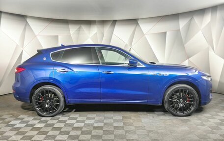 Maserati Levante I, 2017 год, 4 085 000 рублей, 6 фотография