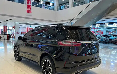 Ford Edge II рестайлинг, 2022 год, 2 436 000 рублей, 4 фотография