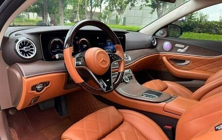 Mercedes-Benz E-Класс, 2022 год, 3 950 006 рублей, 9 фотография