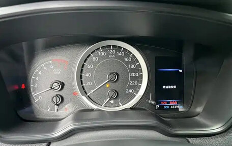 Toyota Corolla, 2022 год, 1 230 000 рублей, 7 фотография