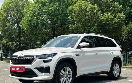 Skoda Kodiaq, 2024 год, 2 380 000 рублей, 3 фотография