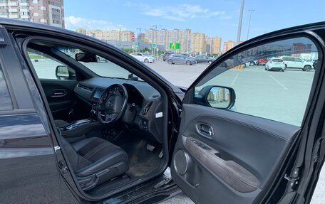 Honda Vezel, 2020 год, 2 600 000 рублей, 8 фотография