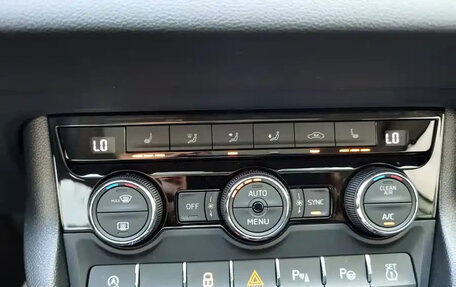 Skoda Karoq I, 2021 год, 1 700 000 рублей, 15 фотография