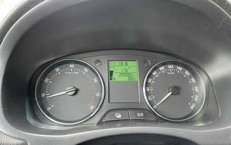 Skoda Fabia II, 2013 год, 675 000 рублей, 10 фотография