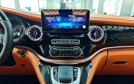 Mercedes-Benz Vito, 2022 год, 3 900 000 рублей, 11 фотография