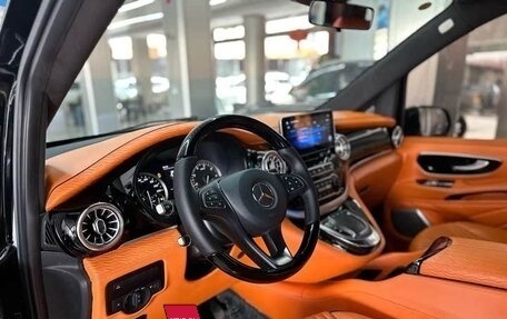 Mercedes-Benz Vito, 2022 год, 3 900 000 рублей, 8 фотография