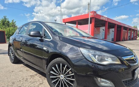 Opel Astra J, 2010 год, 790 000 рублей, 3 фотография
