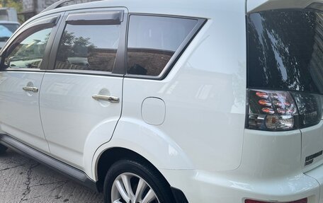 Mitsubishi Outlander III рестайлинг 3, 2010 год, 1 500 000 рублей, 3 фотография