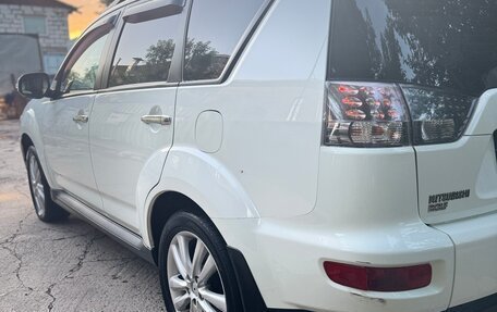 Mitsubishi Outlander III рестайлинг 3, 2010 год, 1 500 000 рублей, 5 фотография