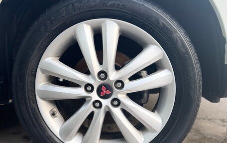 Mitsubishi Outlander III рестайлинг 3, 2010 год, 1 500 000 рублей, 13 фотография