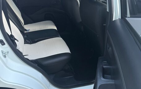 Mitsubishi Outlander III рестайлинг 3, 2010 год, 1 500 000 рублей, 26 фотография