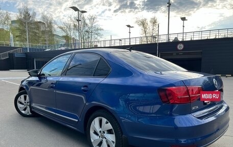 Volkswagen Jetta VI, 2017 год, 1 090 000 рублей, 2 фотография