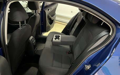 Volkswagen Jetta VI, 2017 год, 1 090 000 рублей, 20 фотография