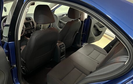 Volkswagen Jetta VI, 2017 год, 1 090 000 рублей, 21 фотография