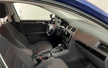 Volkswagen Jetta VI, 2017 год, 1 090 000 рублей, 25 фотография
