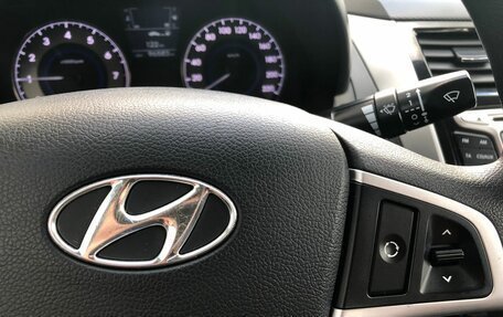 Hyundai Solaris II рестайлинг, 2011 год, 690 000 рублей, 15 фотография