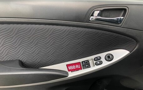 Hyundai Solaris II рестайлинг, 2011 год, 690 000 рублей, 16 фотография