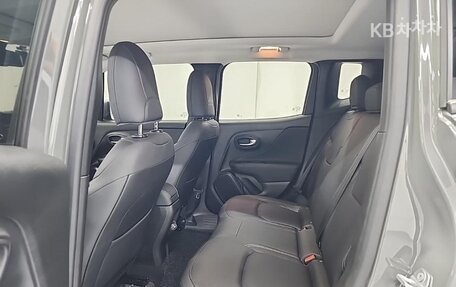 Jeep Renegade I рестайлинг, 2022 год, 2 090 000 рублей, 13 фотография