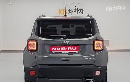 Jeep Renegade I рестайлинг, 2022 год, 2 090 000 рублей, 4 фотография