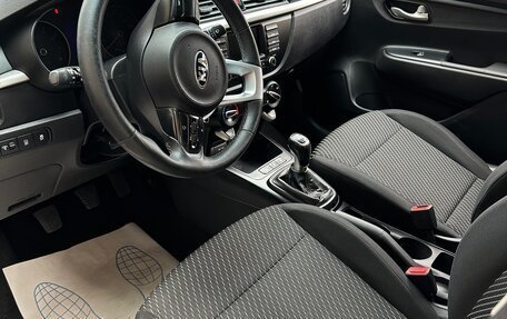 KIA Rio IV, 2018 год, 900 000 рублей, 6 фотография
