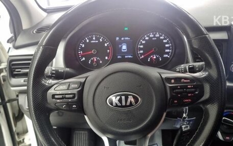 KIA Stonic, 2020 год, 1 190 000 рублей, 12 фотография