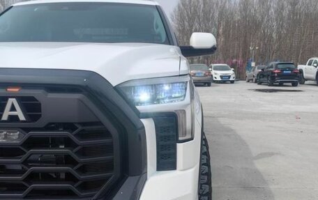 Toyota Tundra, 2023 год, 9 800 000 рублей, 8 фотография