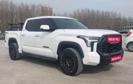 Toyota Tundra, 2023 год, 9 800 000 рублей, 3 фотография