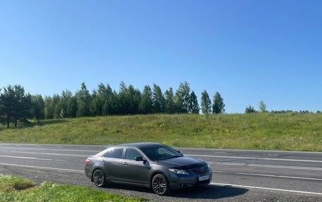 Toyota Camry, 2008 год, 1 300 000 рублей, 1 фотография