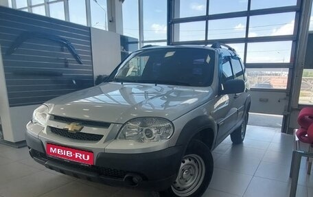 Chevrolet Niva I рестайлинг, 2017 год, 640 000 рублей, 1 фотография