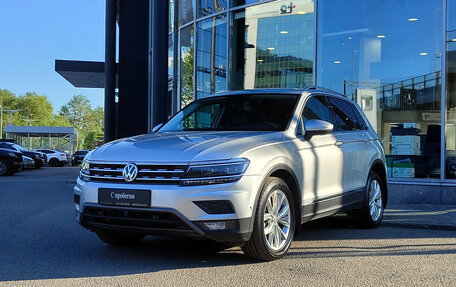 Volkswagen Tiguan II, 2018 год, 2 299 000 рублей, 1 фотография