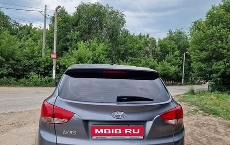 Hyundai ix35 I рестайлинг, 2015 год, 1 400 000 рублей, 2 фотография