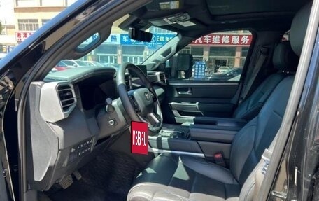 Toyota Tundra, 2022 год, 9 700 000 рублей, 8 фотография