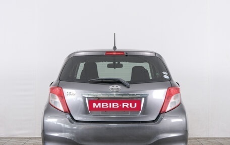 Toyota Vitz, 2011 год, 659 000 рублей, 4 фотография