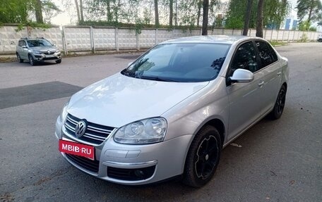Volkswagen Jetta VI, 2010 год, 550 000 рублей, 8 фотография