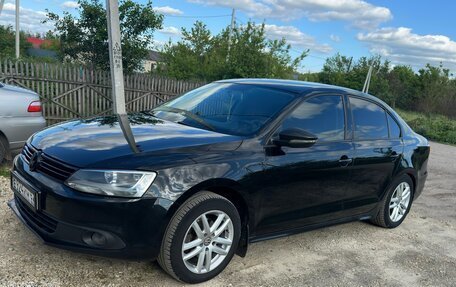 Volkswagen Jetta VI, 2014 год, 995 000 рублей, 2 фотография