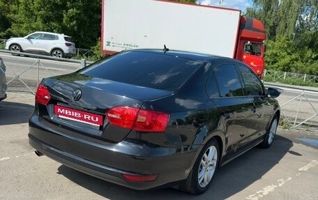 Volkswagen Jetta VI, 2014 год, 995 000 рублей, 3 фотография