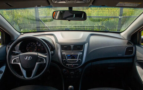 Hyundai Solaris II рестайлинг, 2014 год, 730 000 рублей, 21 фотография