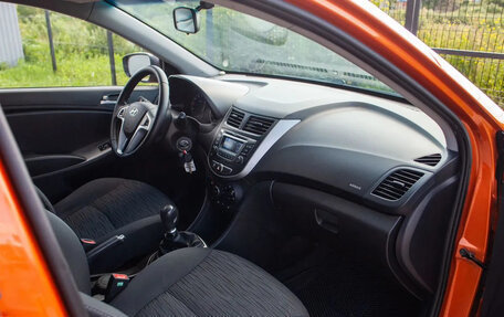 Hyundai Solaris II рестайлинг, 2014 год, 730 000 рублей, 20 фотография
