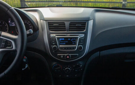 Hyundai Solaris II рестайлинг, 2014 год, 730 000 рублей, 28 фотография