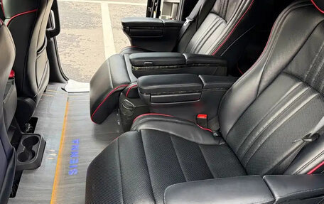 Toyota Sienna, 2021 год, 3 300 000 рублей, 11 фотография
