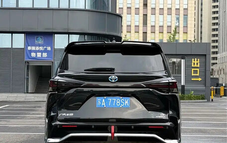 Toyota Sienna, 2021 год, 3 300 000 рублей, 18 фотография
