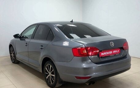 Volkswagen Jetta VI, 2011 год, 810 000 рублей, 6 фотография