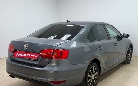 Volkswagen Jetta VI, 2011 год, 810 000 рублей, 4 фотография
